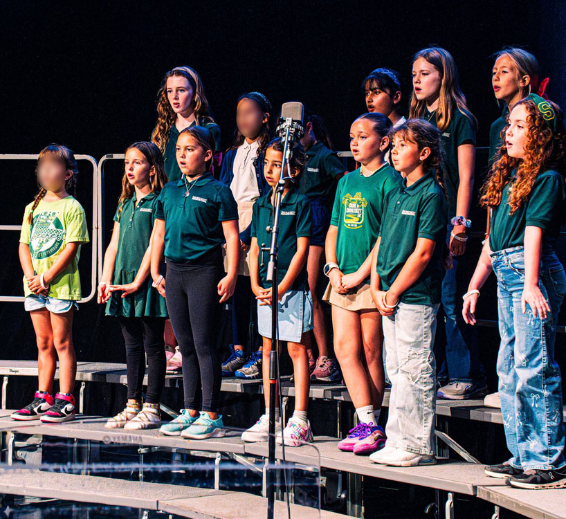LS Chorus competing